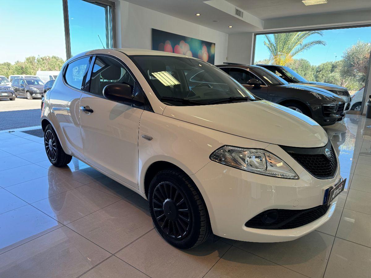 LANCIA - Ypsilon - 1.2 69 CV 5p. Gold Solo 34.000km