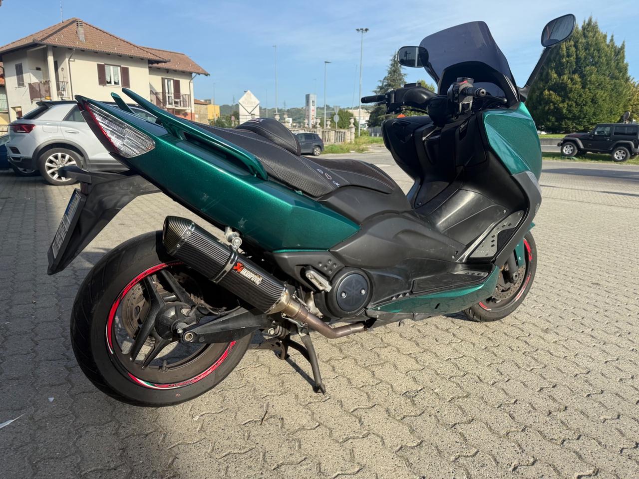 Yamaha T Max Akrapovic