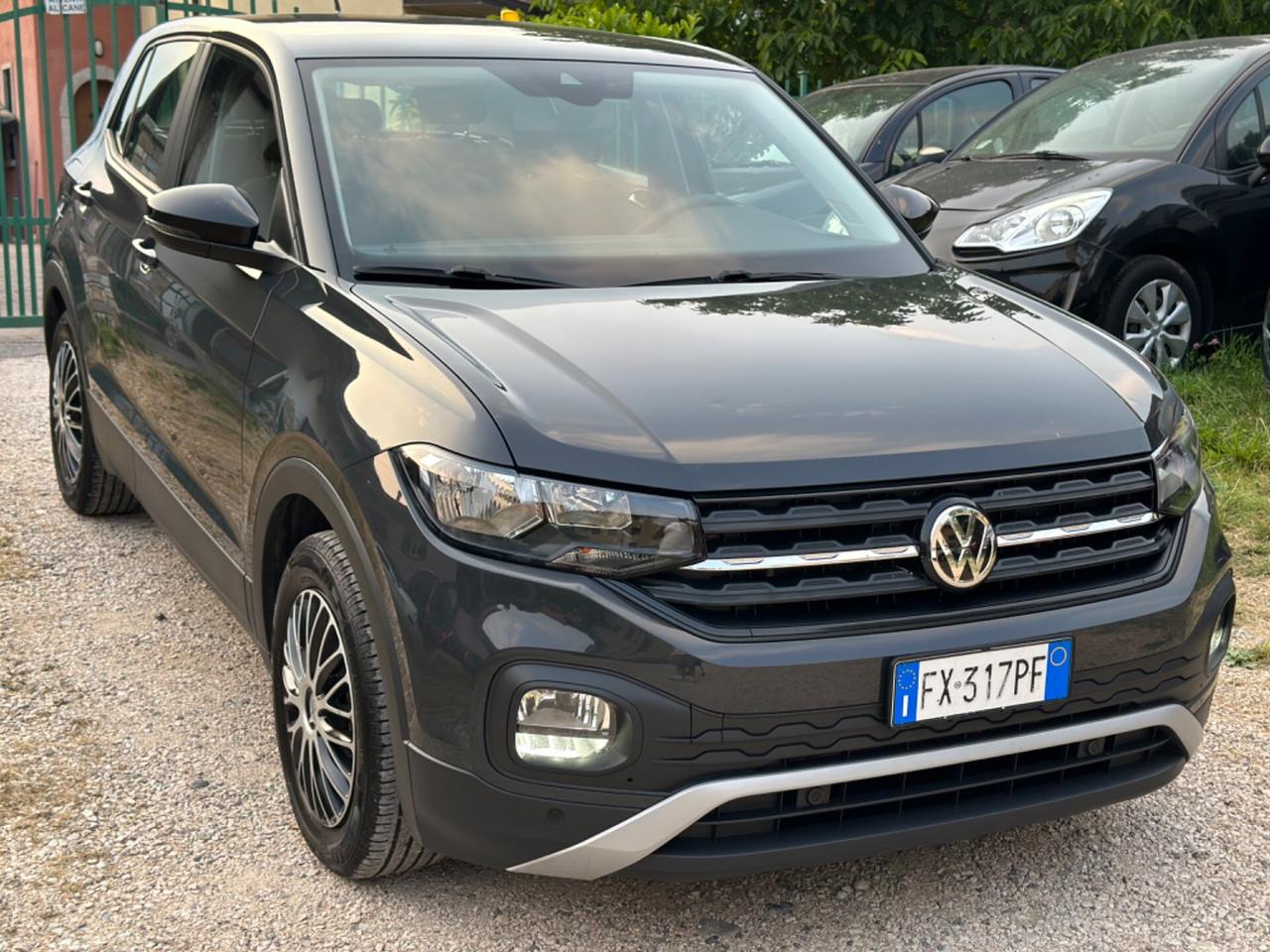 Volkswagen T-CROSS 1.6 TDI STYLE EURO6B LANEASS FRONTASS