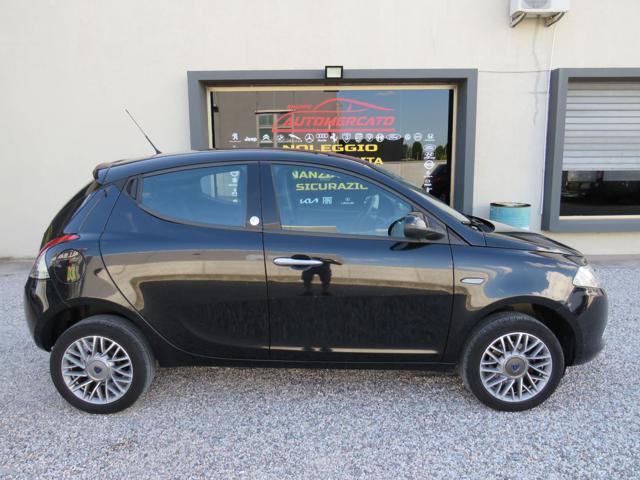LANCIA Ypsilon 0.9 TwinAir Metano Ecochic Silver