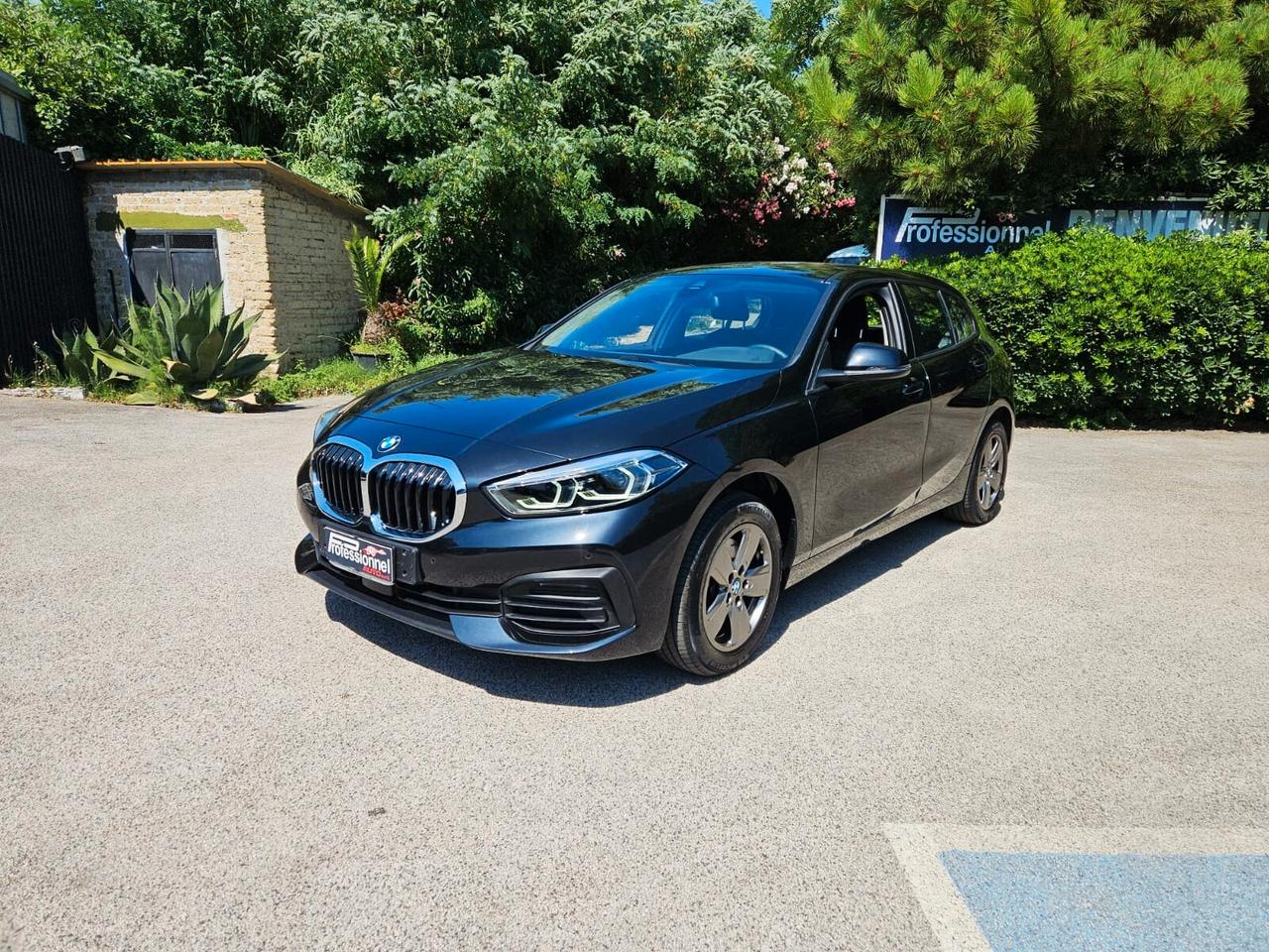 Bmw 116 116d 5p. Business Advantage