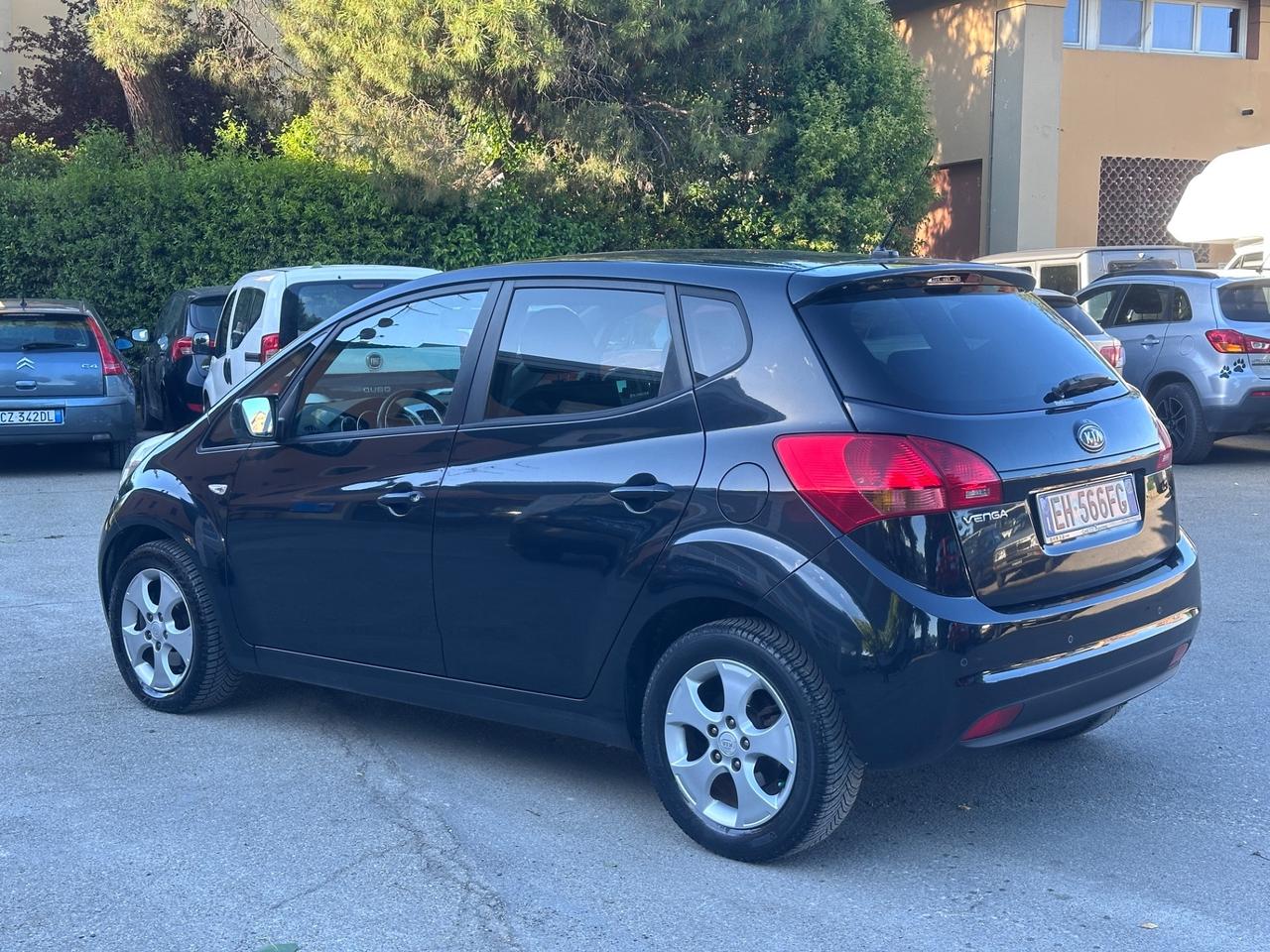 Kia Venga 1.4 CVVT solo 100mila km unipro