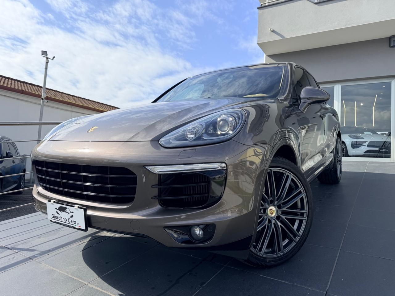 Porsche Cayenne 3.0 Diesel in garanzia no tasse