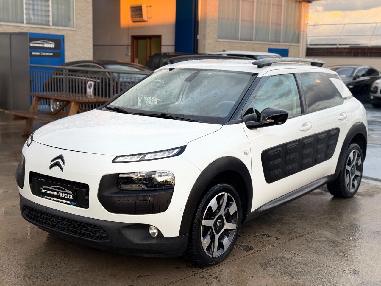 Citroen C4 Cactus PureTech 82 Shine