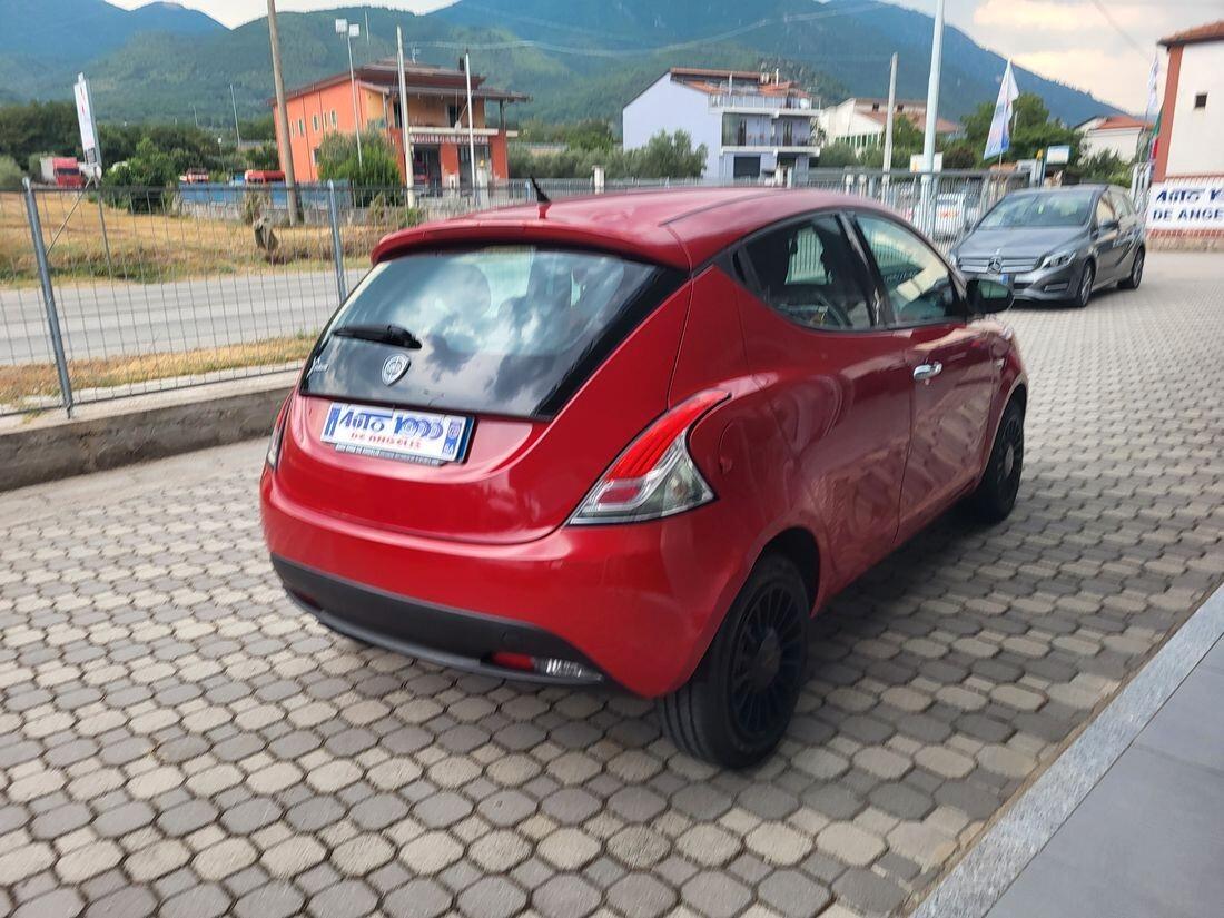 Lancia Ypsilon 1.3 MJT 16V 95 CV 5 PORTE