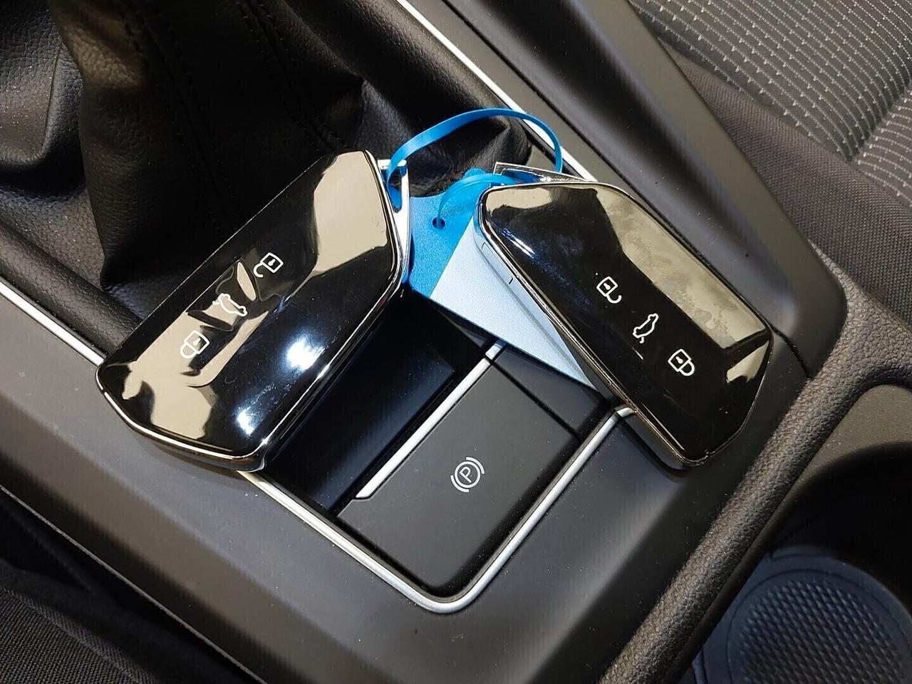 Volkswagen Golf RESTYLING 8.5 - 2.0 tdi 115cv. 5 anni di Garanzia