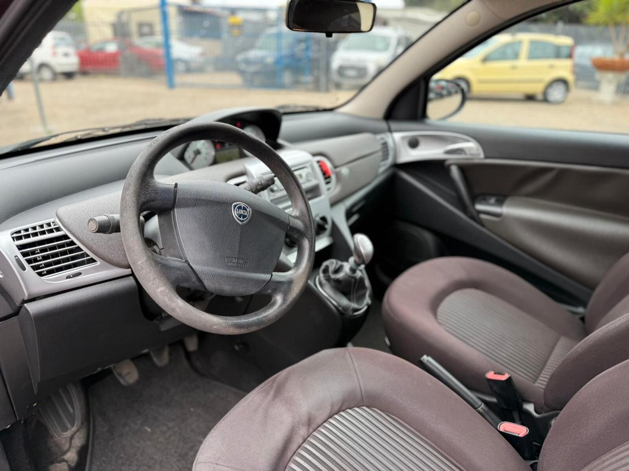 Lancia Ypsilon 1.2 69 CV Platinum