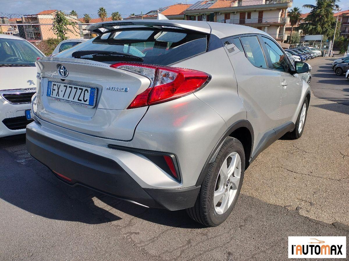 TOYOTA - C-HR 1.8h Business 2wd e-cvt