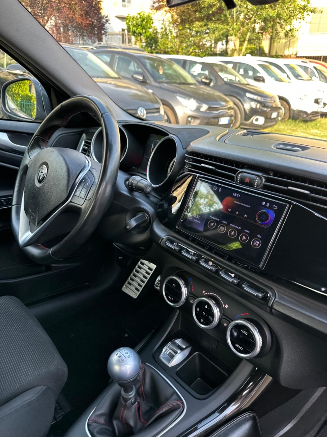 Alfa Romeo GIULIETTA 1.6 JTDm-2 KIT QUADRIFOGLIO