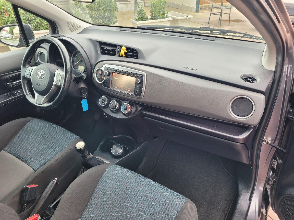 TOYOTA - Yaris - 1.0 3 porte Lounge