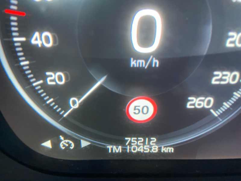 VOLVO V60 2.0 b3 R-DeSiGn AuTo