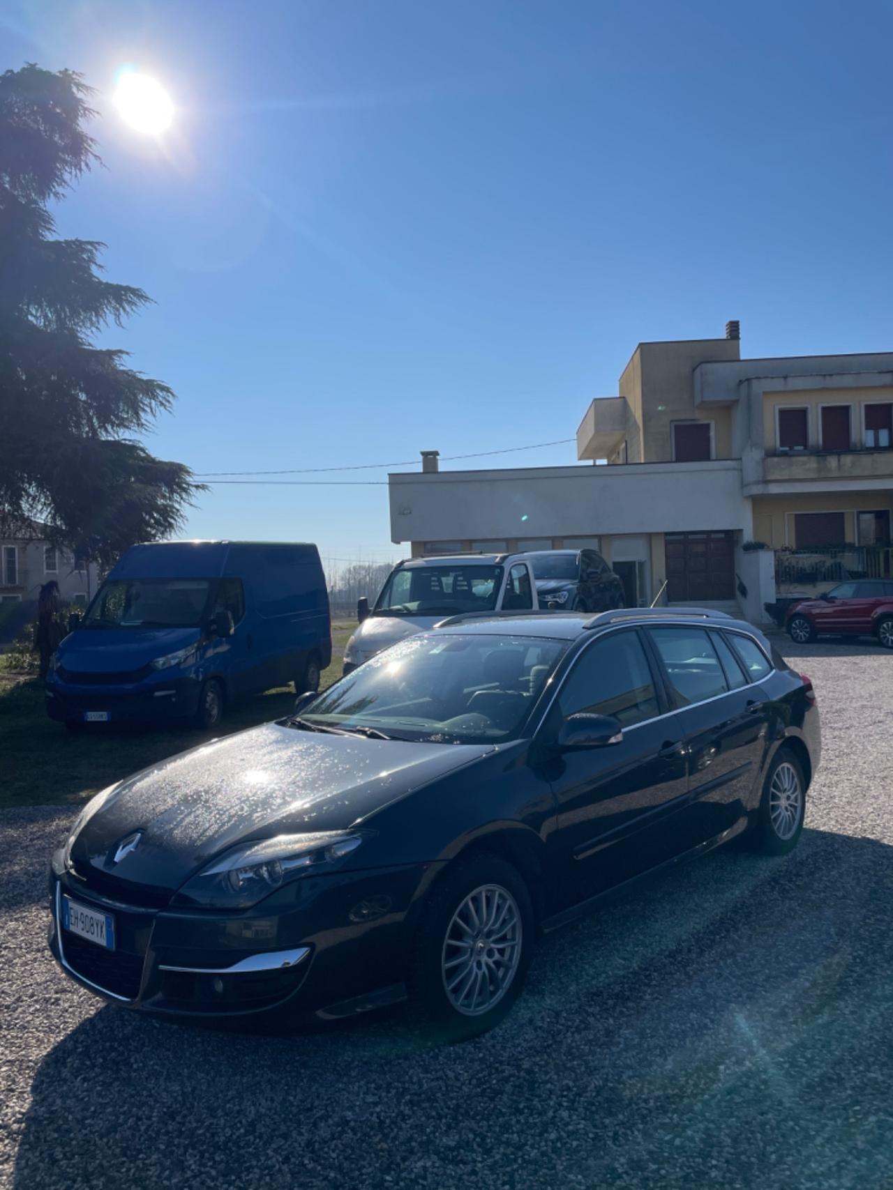 Renault Laguna 2.0 dCi 150CV SporTour Nav