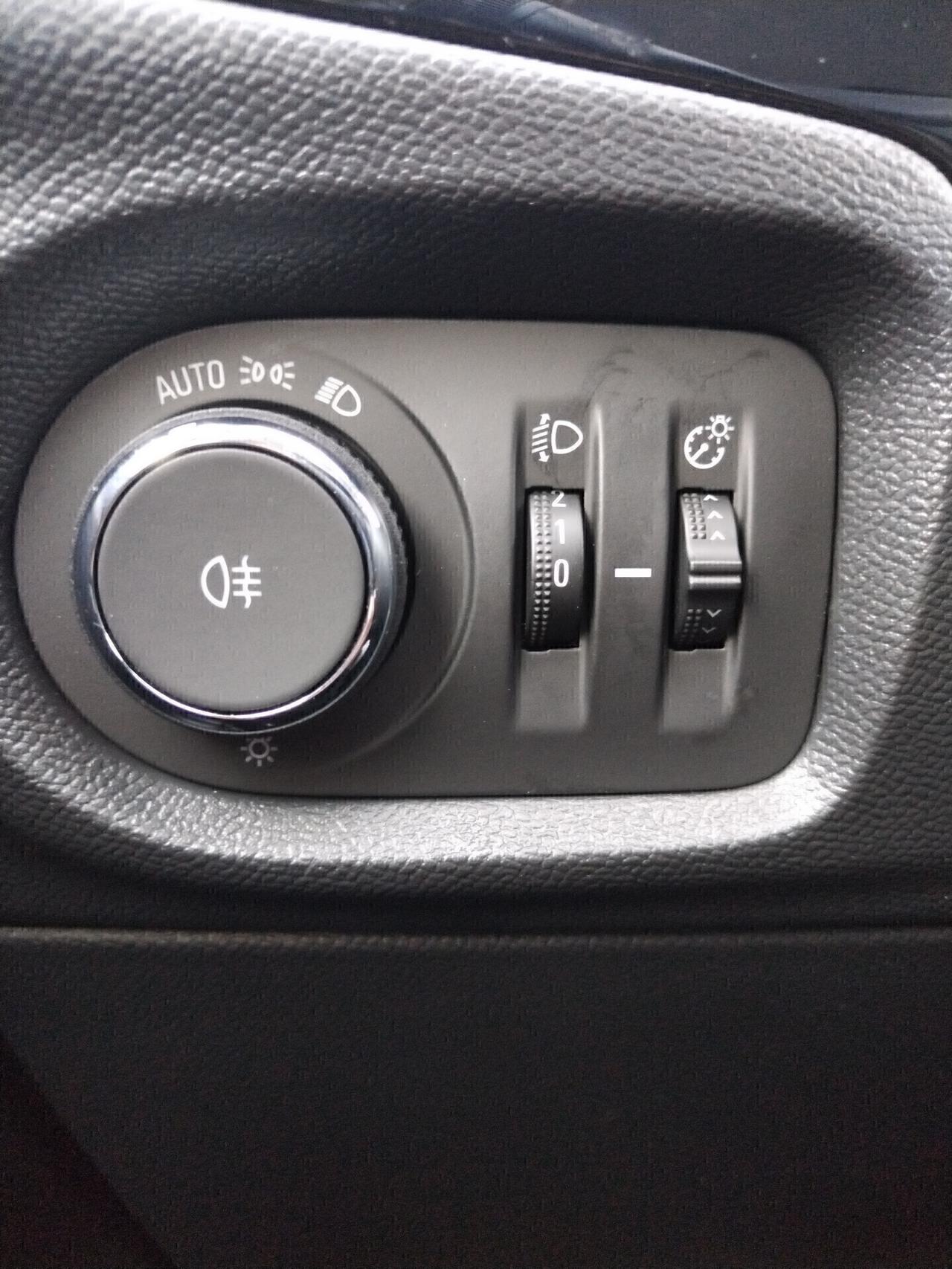 Assortimento Opel Corsa 1.2 benzina