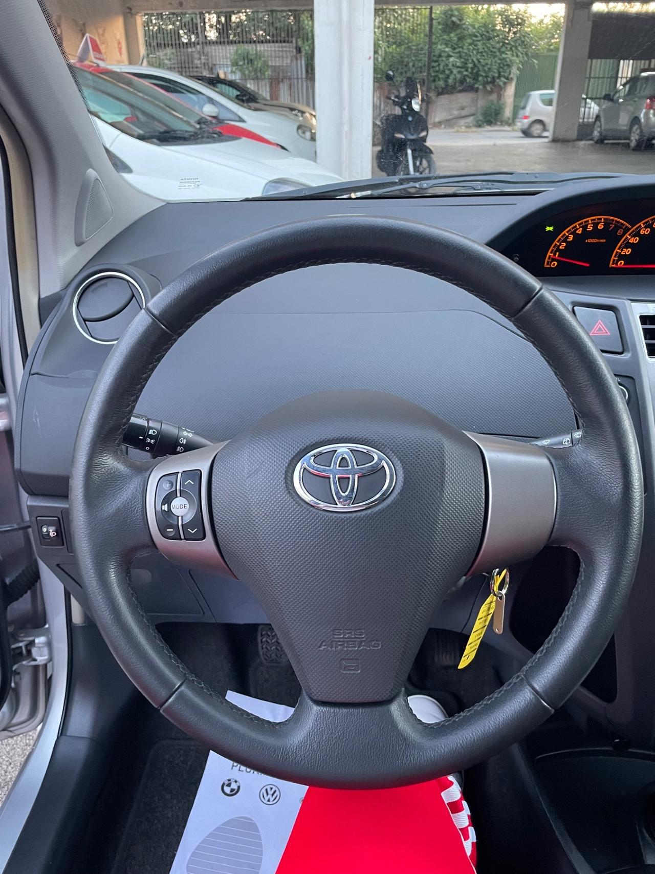 Toyota Yaris 1.0 5 porte Lounge FULL dal nord Italia bella