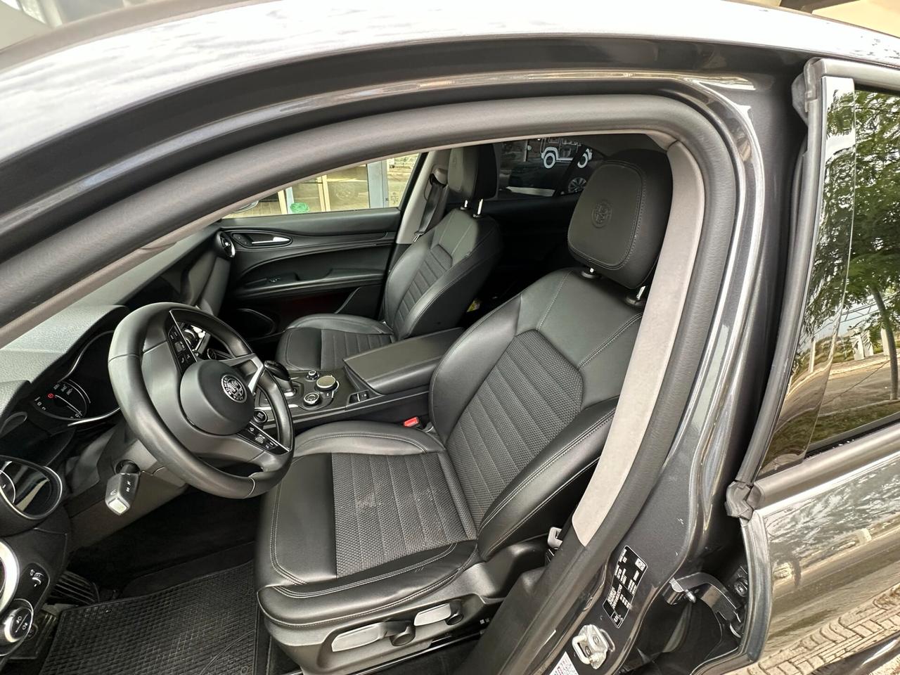 Alfa Romeo Stelvio 2.2 Turbodiesel 210 CV AT8 Q4 Executive