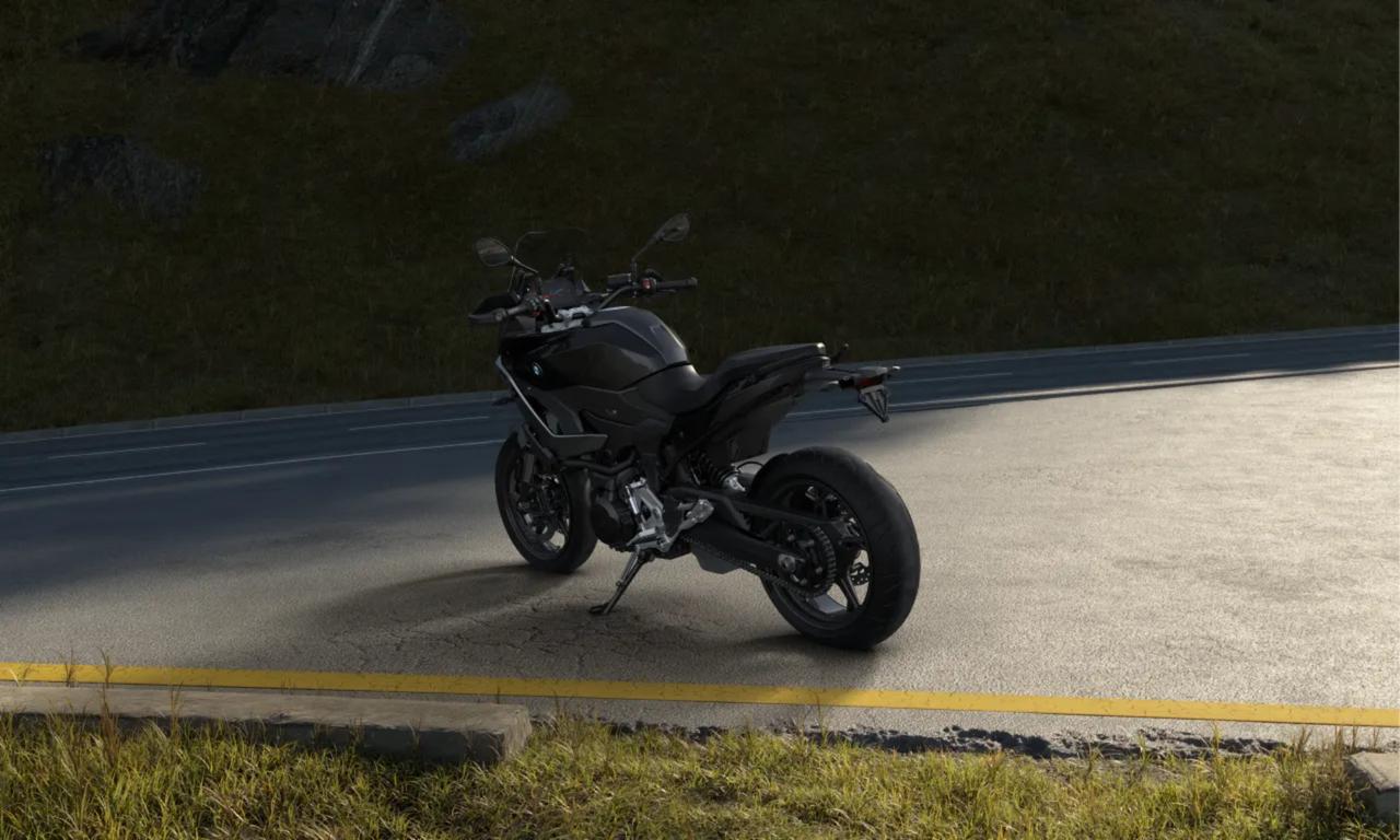 BMW F 900 XR Triple Black