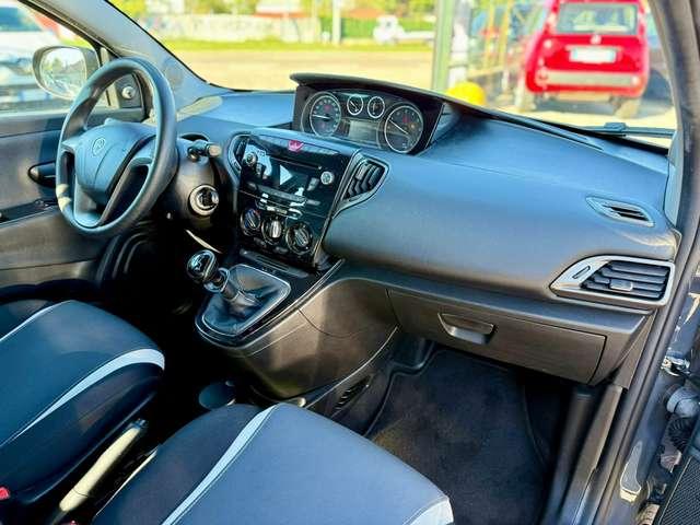 Lancia Ypsilon 1.2 8v S MomoDesign 69cv E6