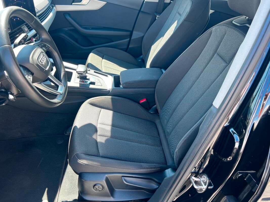 Audi A4 30 2.0 tdi mhev Business 136cv s-tronic