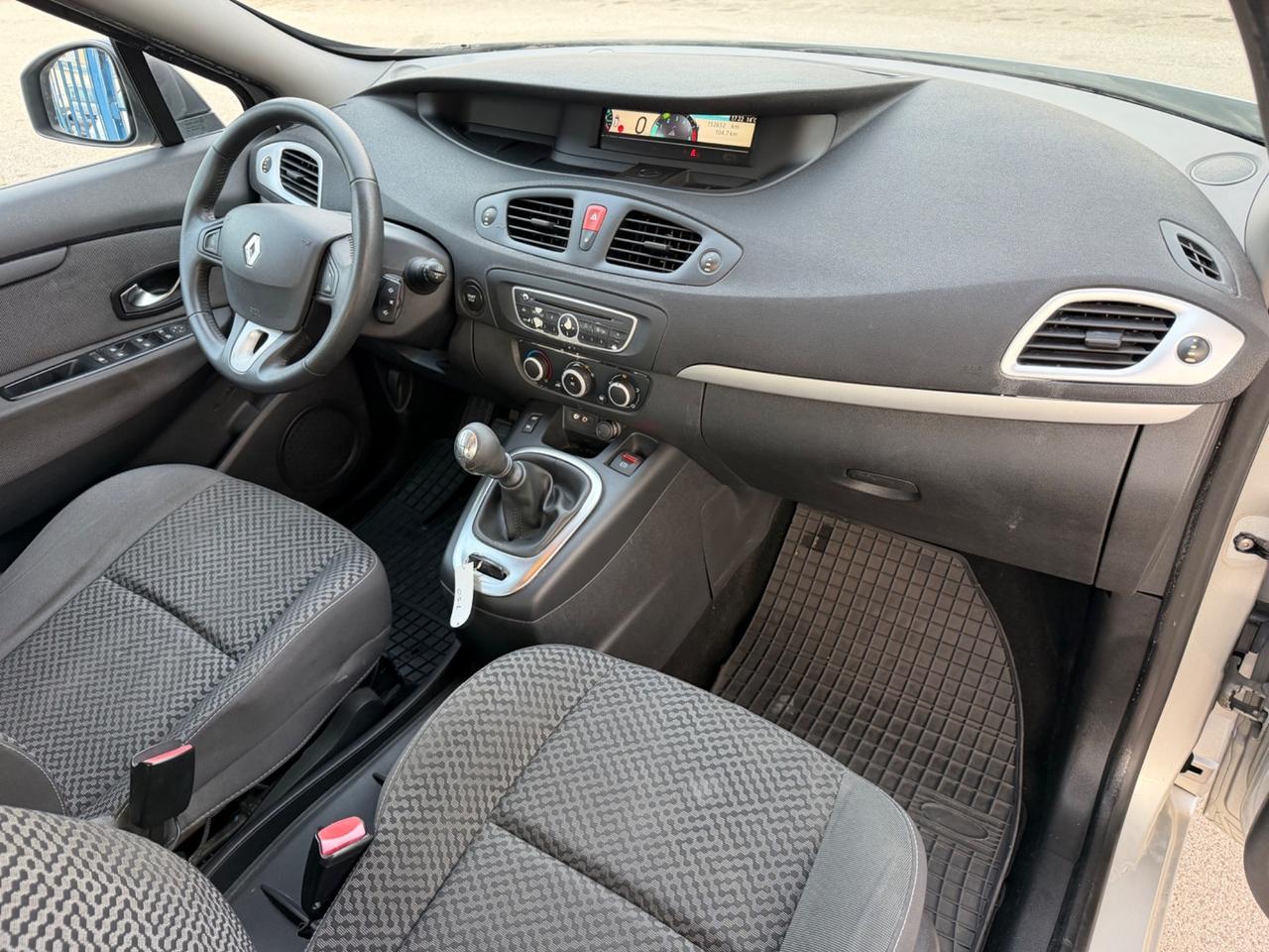 Renault Scenic 1.5 dci 110 cavalli 2011