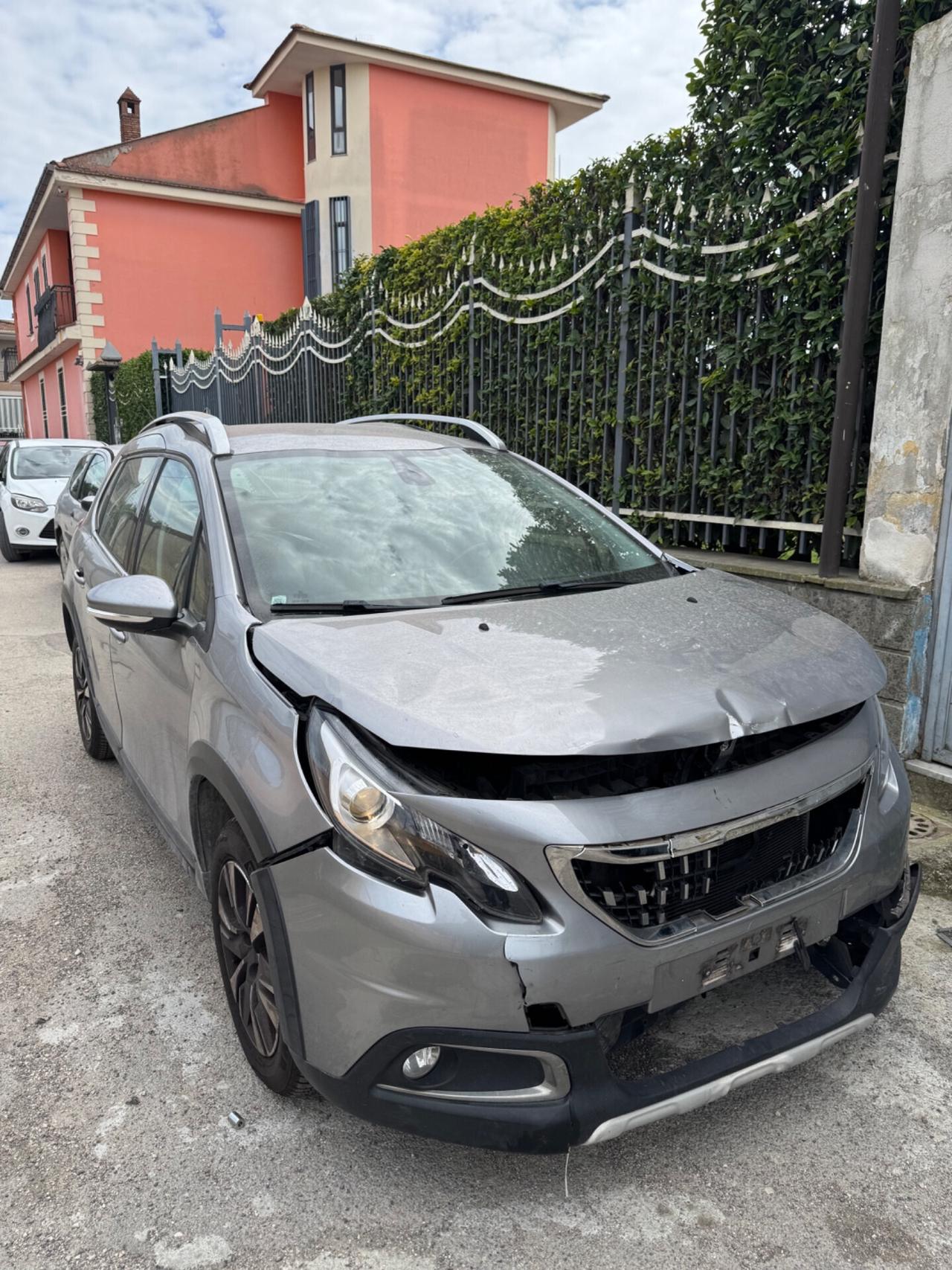 Peugeot 2008 PureTech 82 S&S Allure
