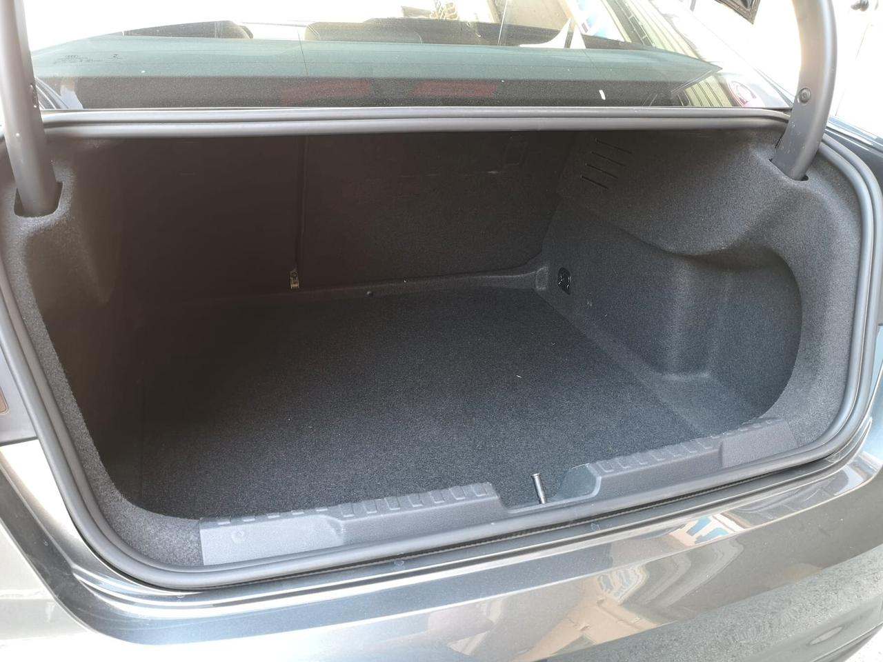 Audi A3 Sedan 30 TDI S tronic line edition