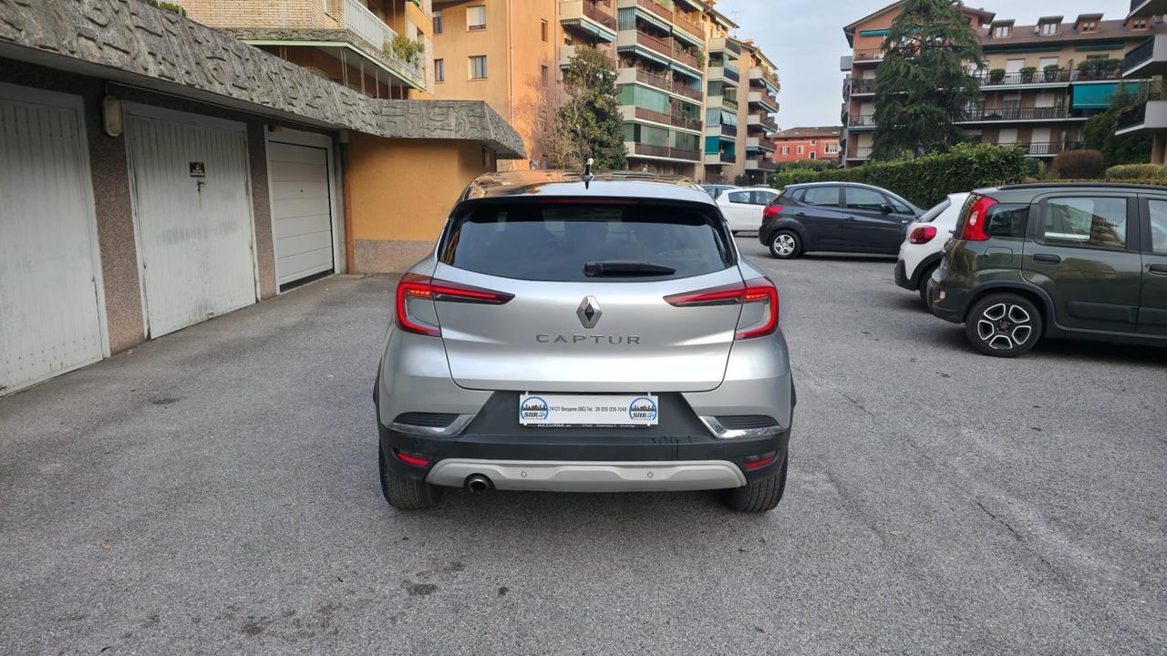 Renault Captur TCe 100 CV Intens