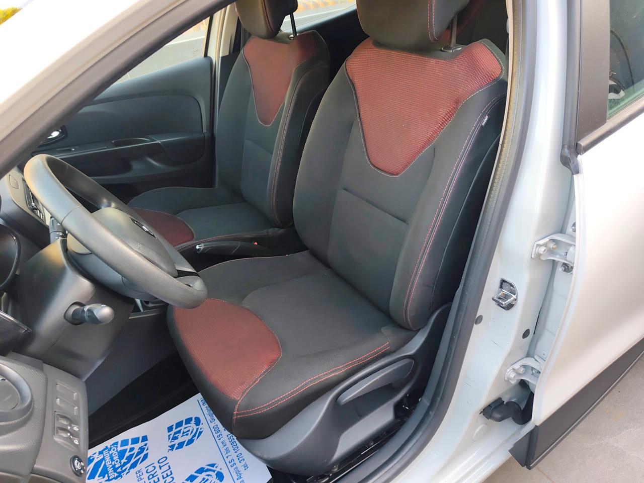 Renault Clio 1.2 BENZINA E GPL DI SERIE
