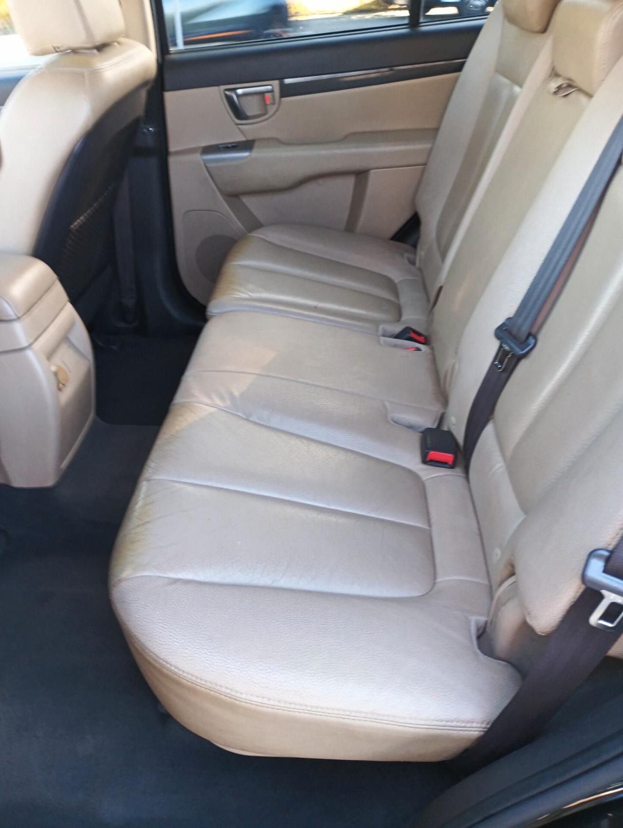 Hyundai Santa Fe 2.2 CRDi AUTOM 4X4 Style 7 POSTI