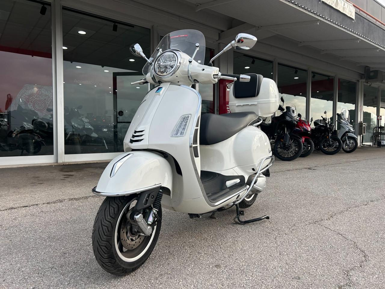 Vespa GTS 300 hpe