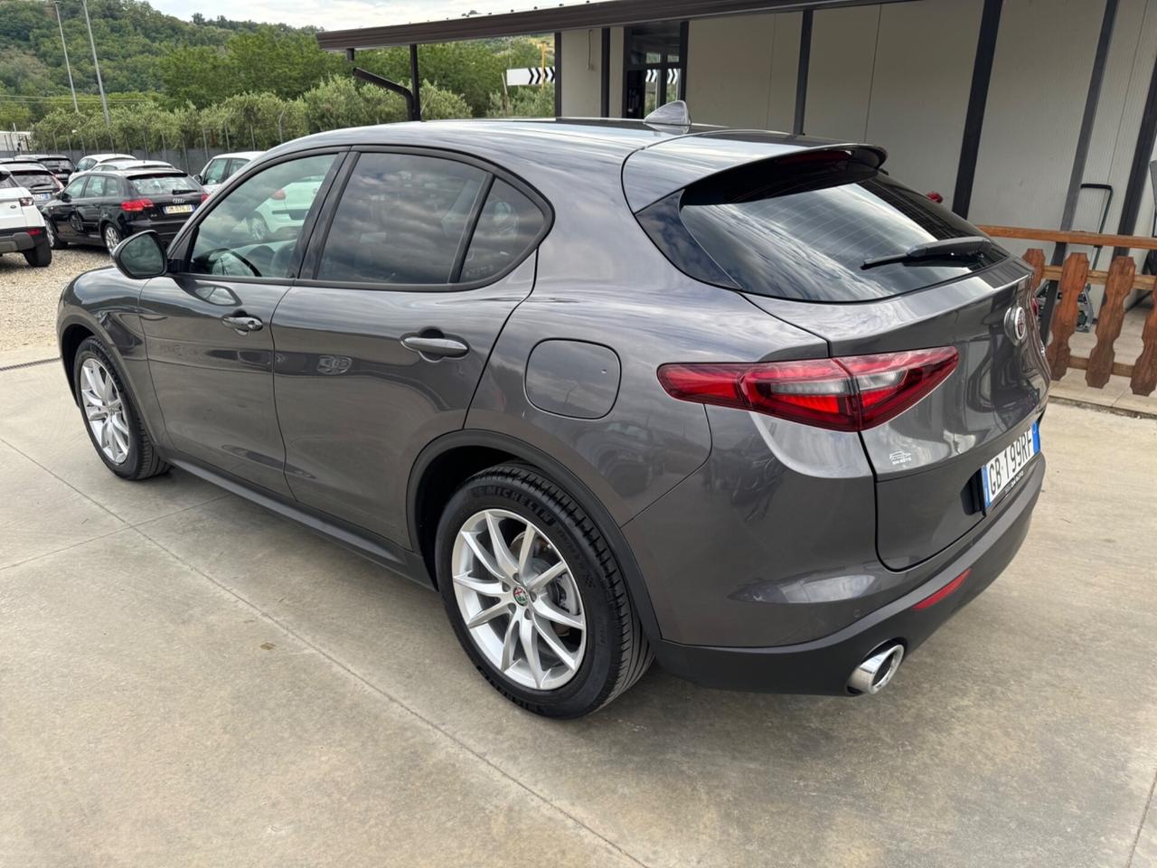 Alfa Romeo Stelvio 2.2 Turbodiesel 160 CV AT8 RWD