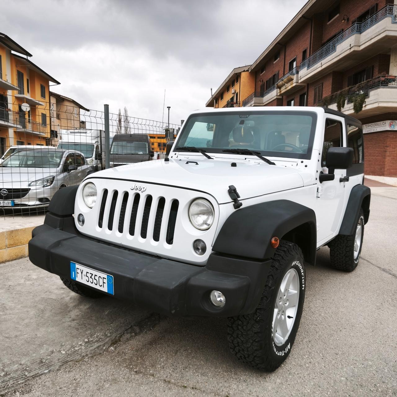 Jeep Wrangler 2.8 Sport CRD DPF