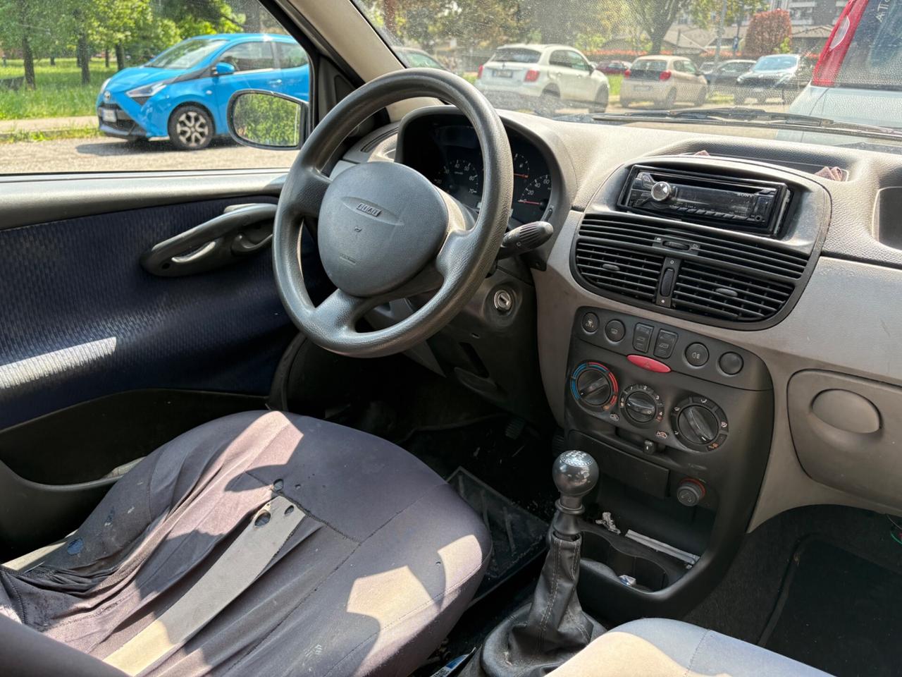 Fiat Punto 1.2i cat 5 porte EL