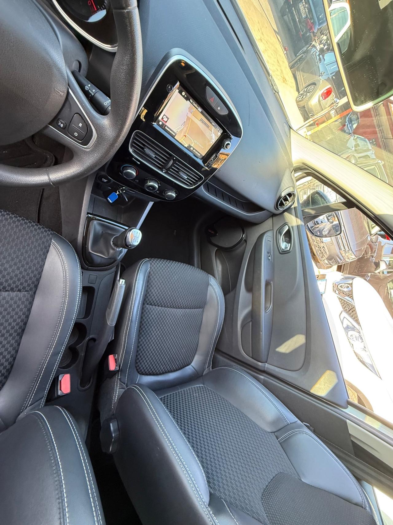 Clio 1.5 dci - Moschino Life-rate-garanzia-unipro-