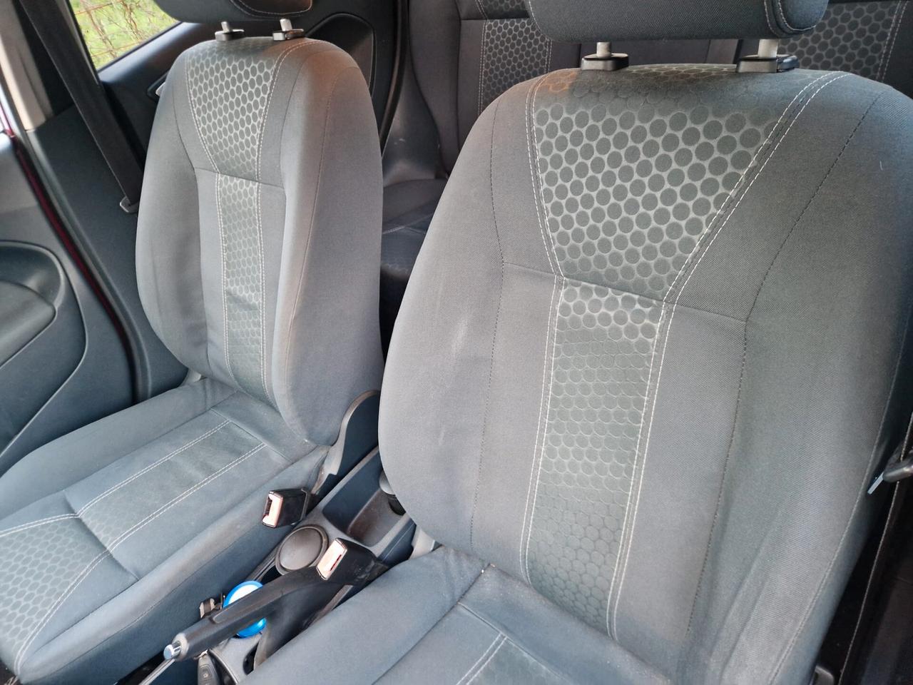 Ford Fiesta 1.4 TDCi 70cv 5 porte