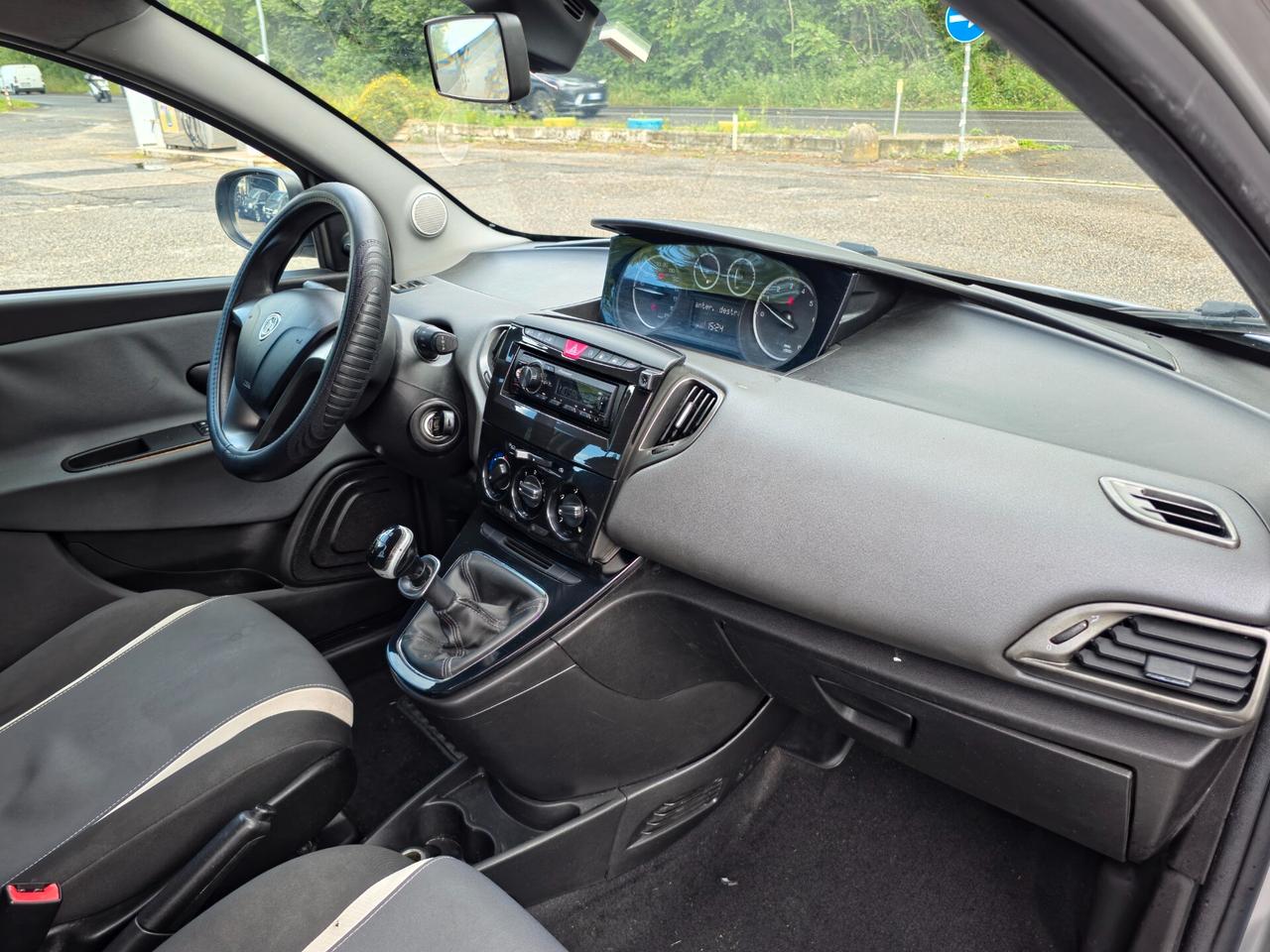 Lancia Ypsilon 1.2 69 CV 5 porte GPL Ecochic Gold 2014-E6 Manuale NEO