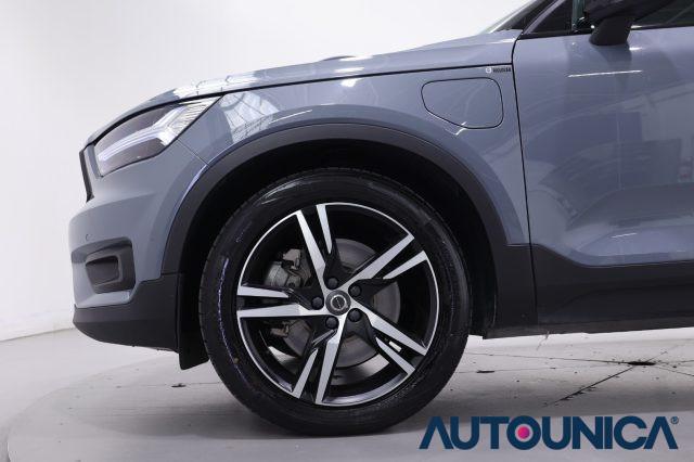 VOLVO XC40 T5 RECHARGE PLUG-IN HYBRID R-DESIGN