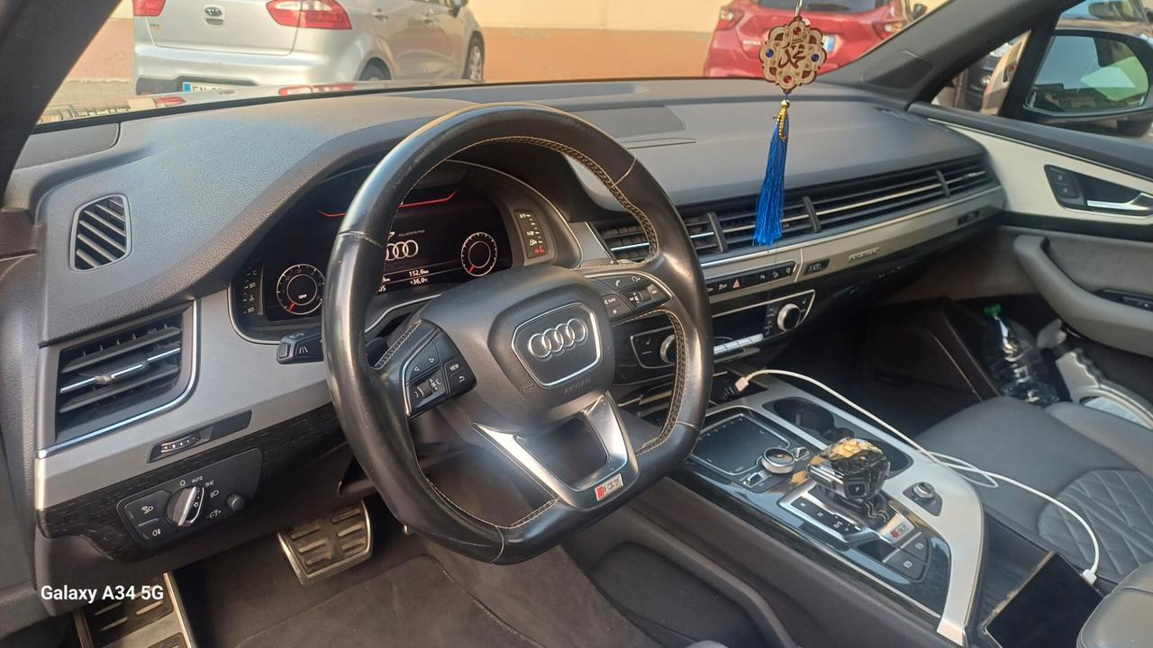Audi Q7 SQ7 4.0 V8 TDI QUATTRO S-LINE