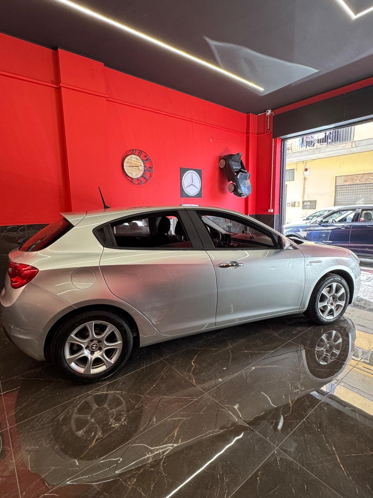 Alfa Romeo Giulietta 1.4 Turbo MultiAir con impianto a metano