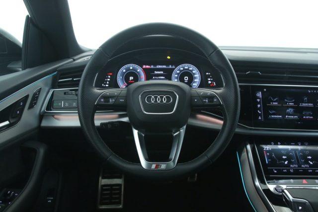 AUDI Q8 50 TDI 286 CV quattro S-line Black Edition