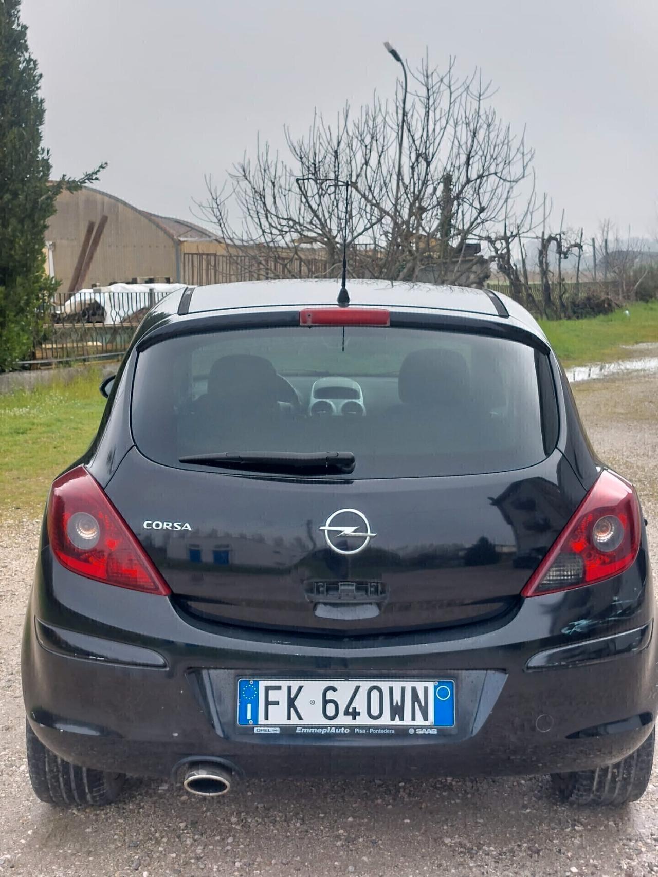 Opel Corsa 1.2 3 porte Sport
