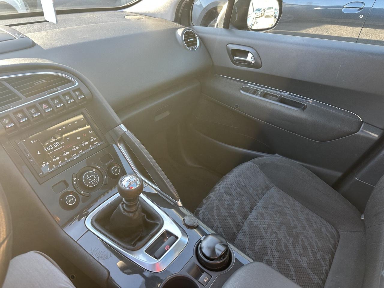 Peugeot 3008 1.6 HDi 110CV Allure tetto panoramico