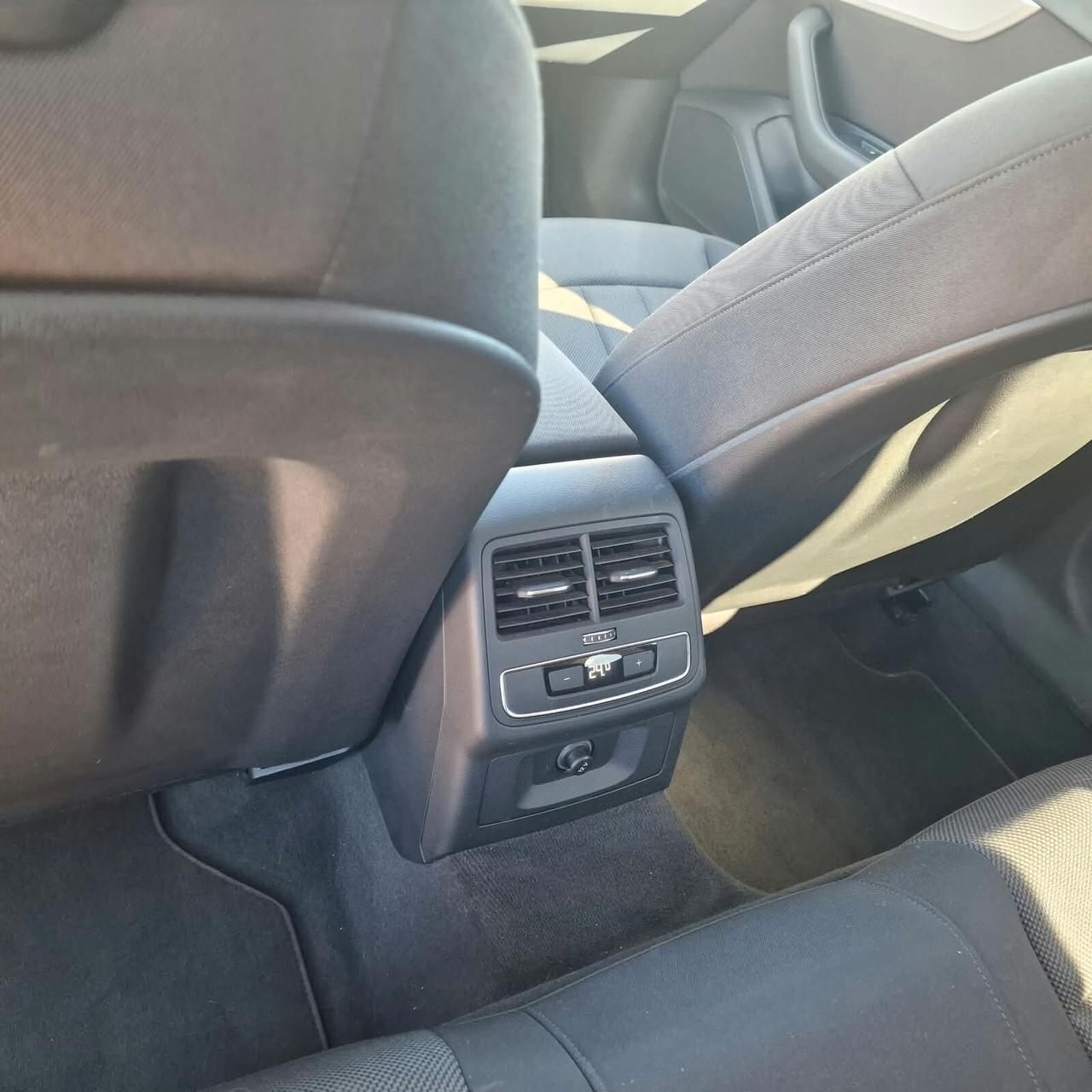 Audi A4 Avant 35 TDI/163 CV S tronic line edition UNICO PROPRIETARIO IVA DEDUCIBILE