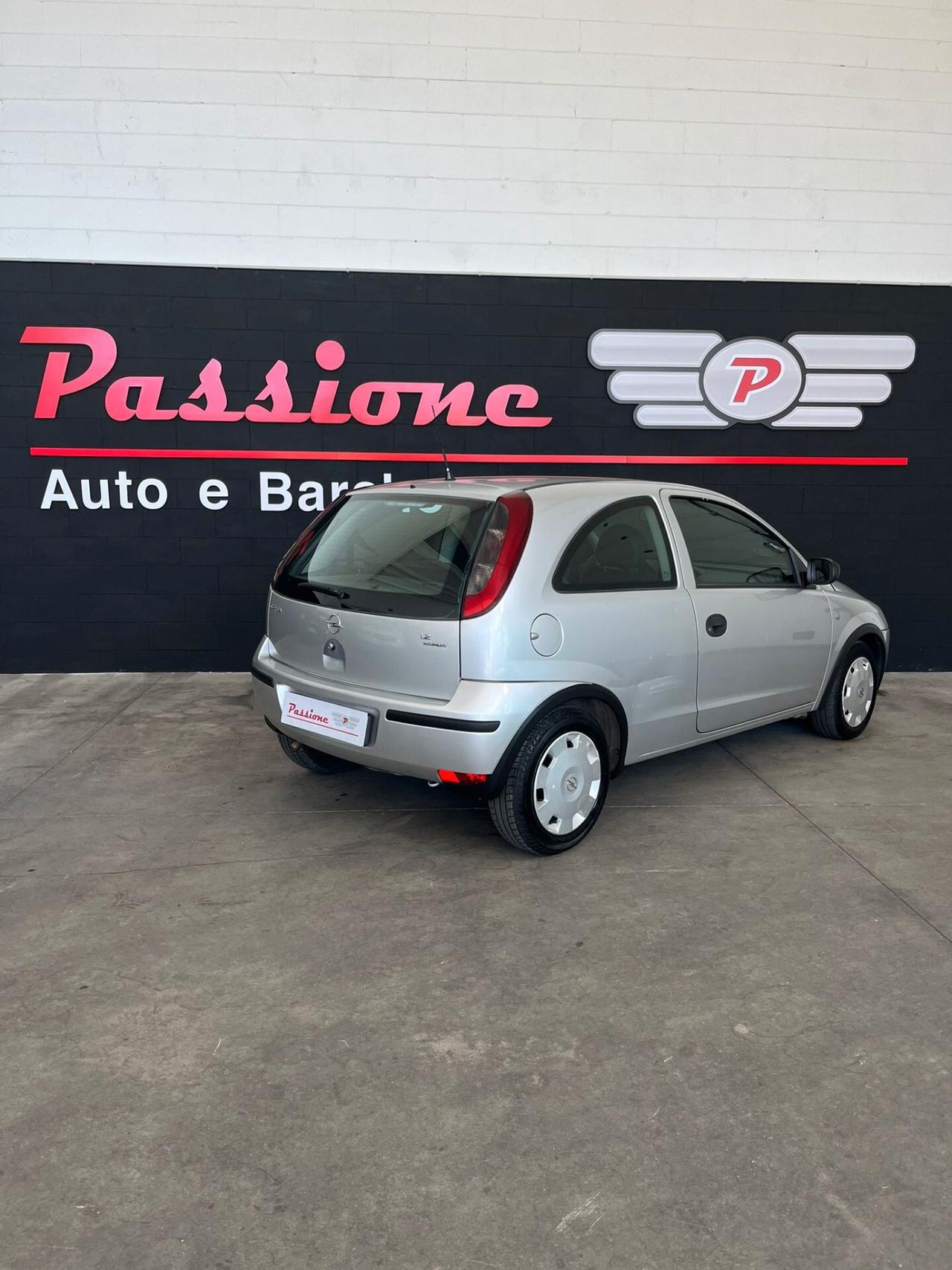 Opel Corsa 1.2i 16V cat 3 porte Silverline