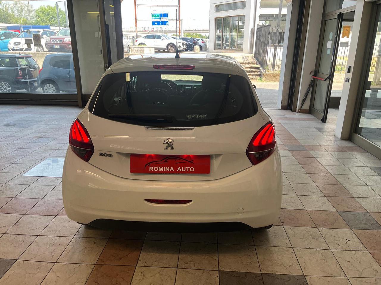 Peugeot 208 PureTech 82 5 porte Allure