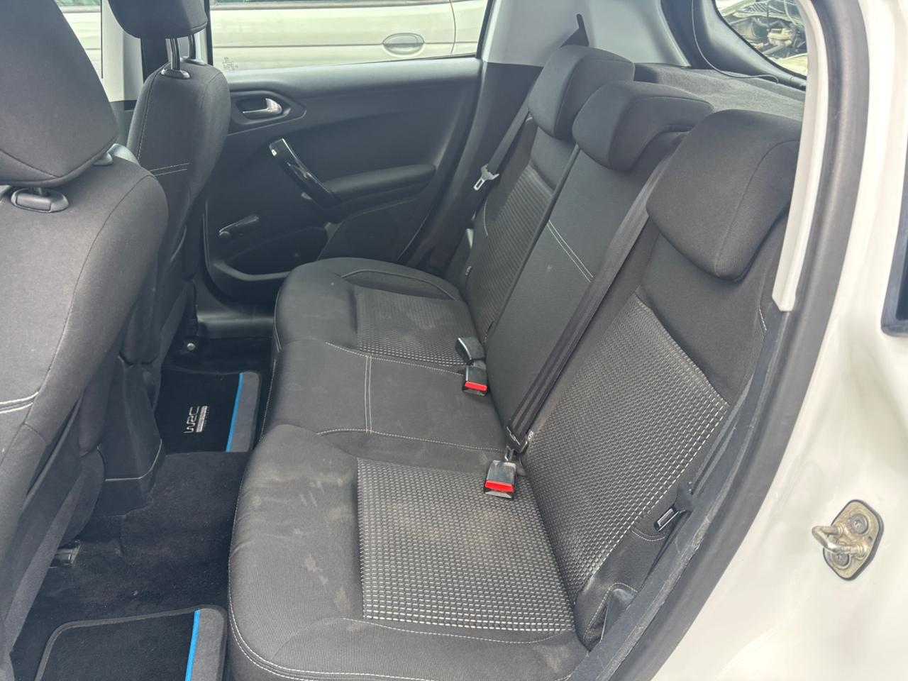 Peugeot 208 PureTech 82 3 porte Allure