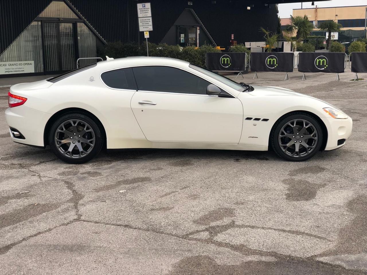 MASERATI GRANTURISMO 4.2 405cv FULL FULL (PERMUTO)