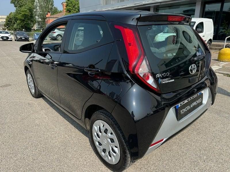 Toyota Aygo Connect 1.0 VVT-i 72 CV 5 porte x-fun