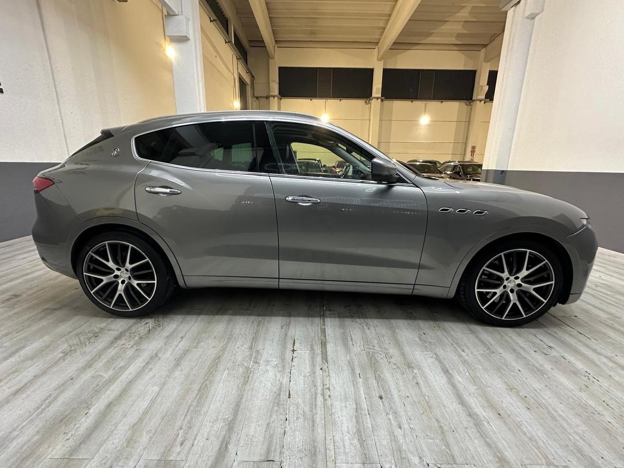 Maserati Levante V6 430cv awd