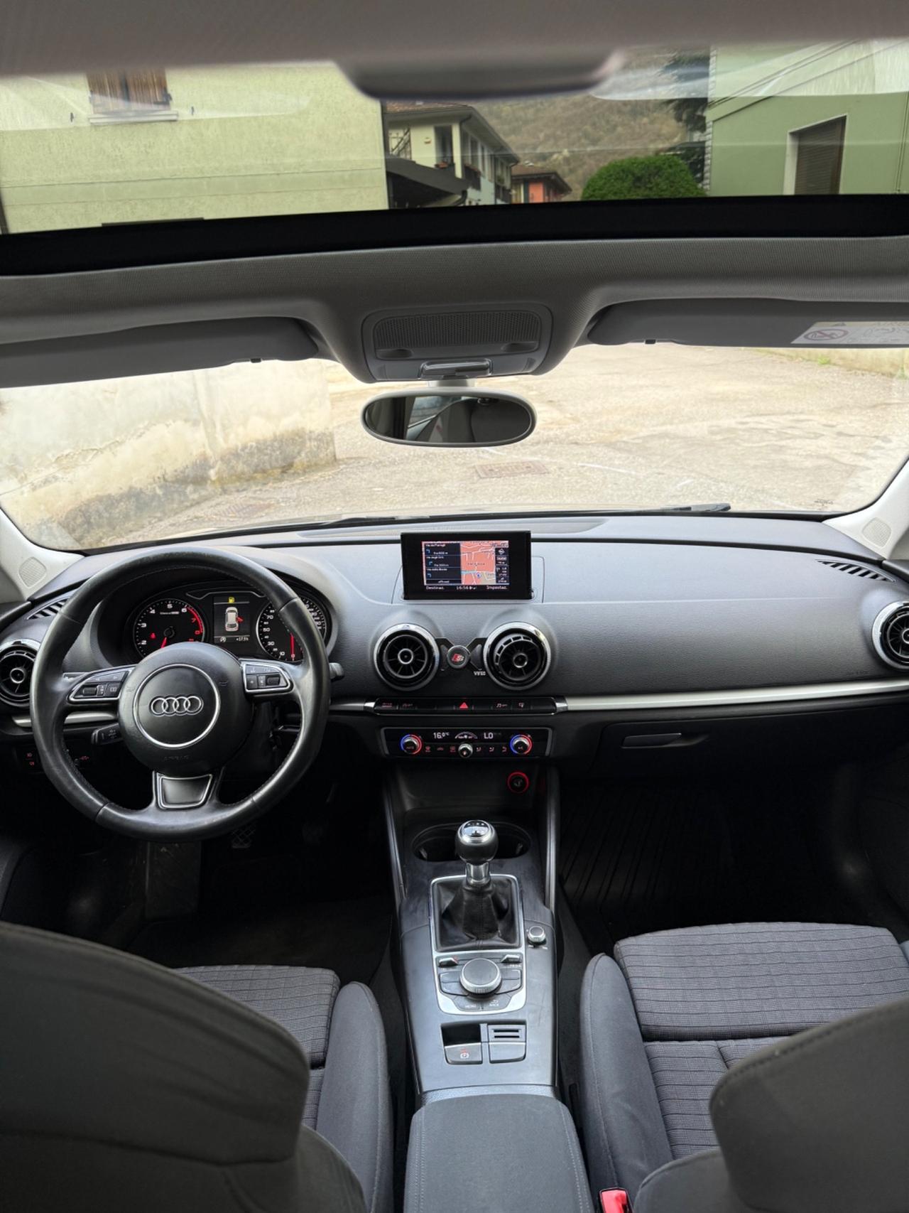Audi A3 SPB 1.4 TFSI COD ultra S tronic Ambition