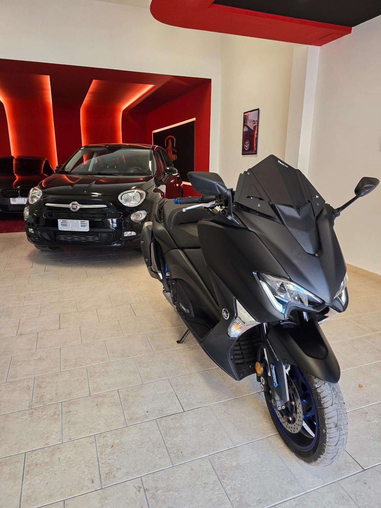 Yamaha TMAX SX